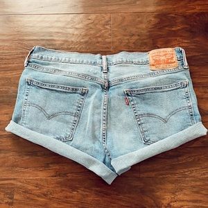 Vintage Levi’s Jean Shorts